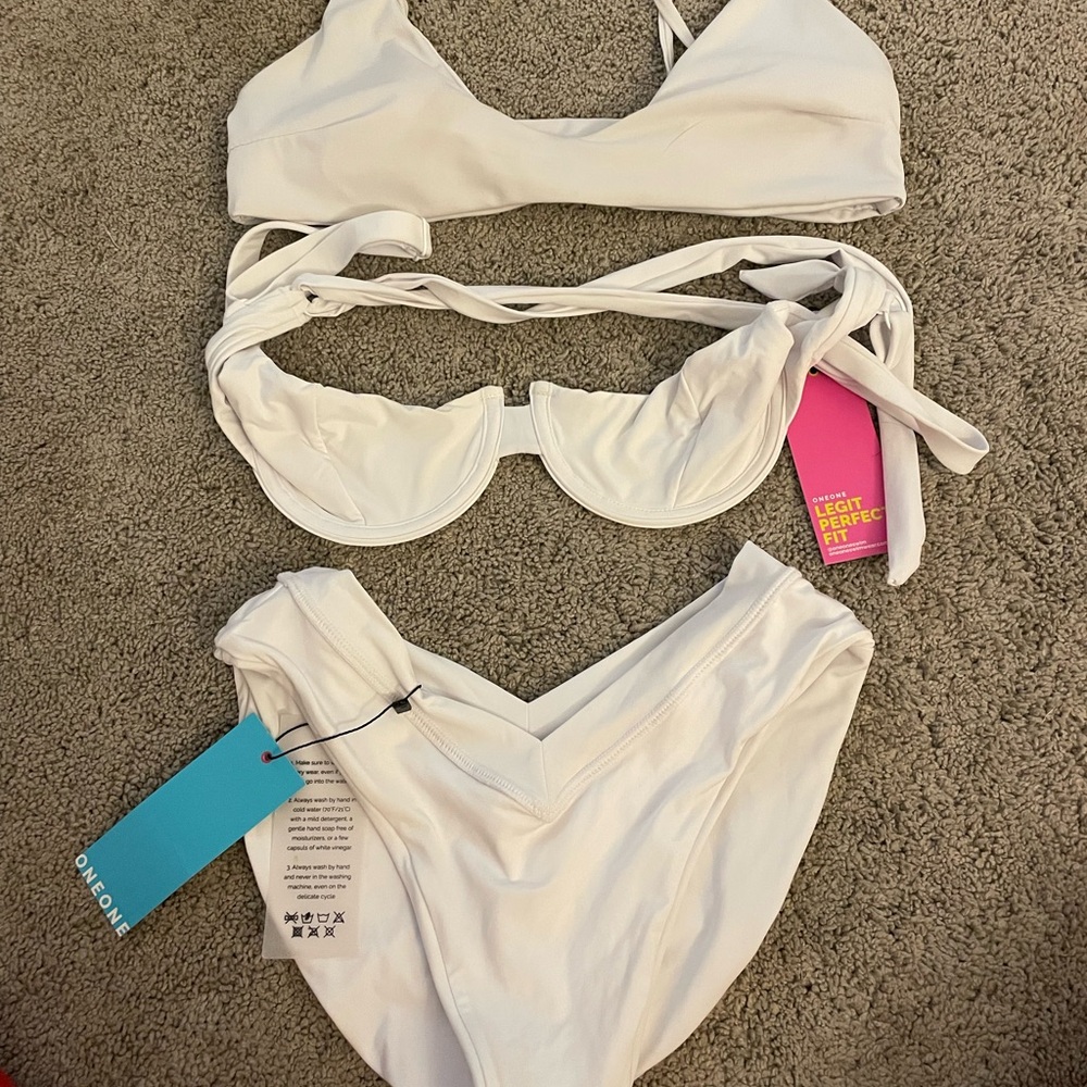 OneOne White Bikini Set
